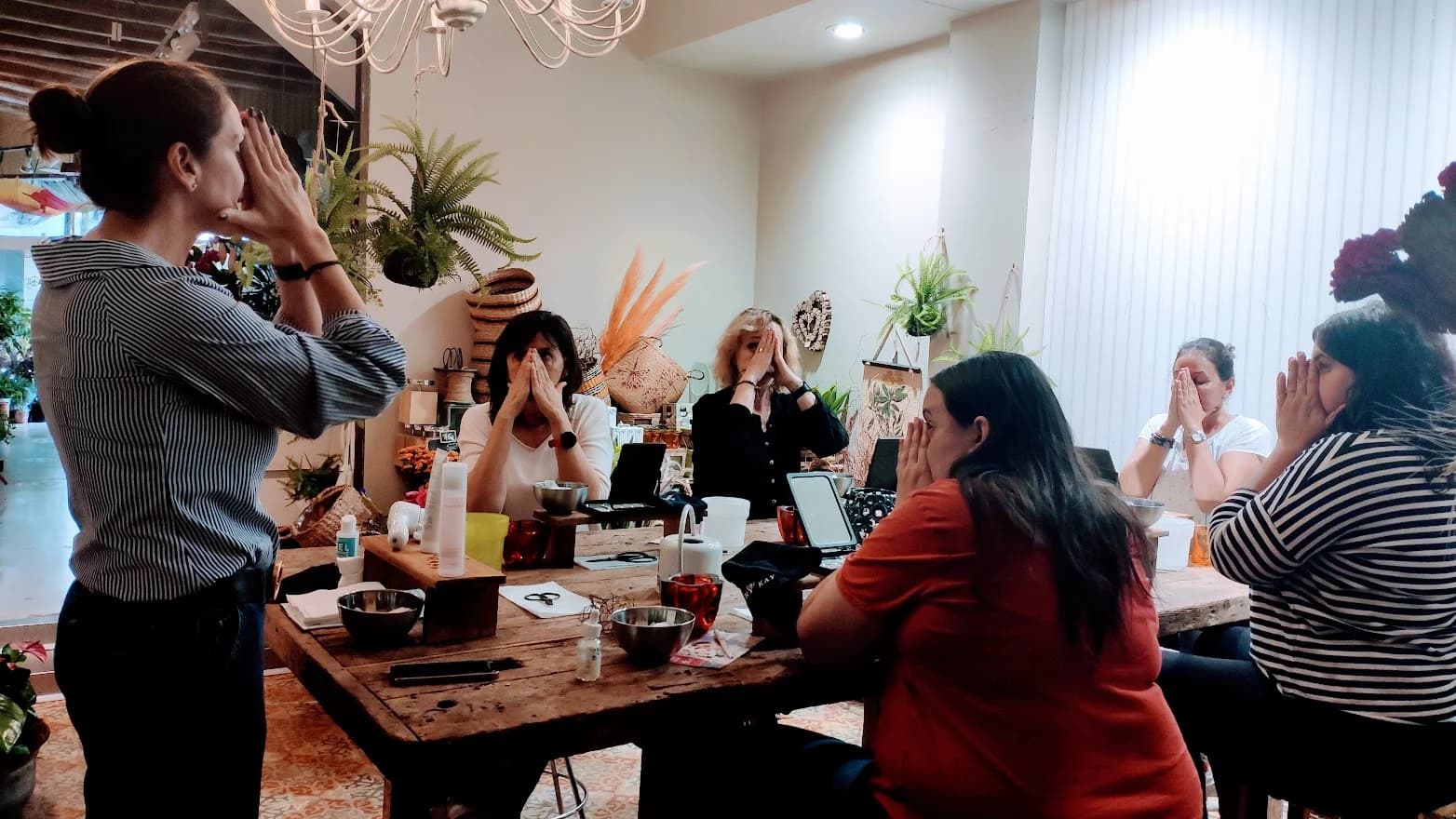 Taller floral — trabajando con flores y follaje